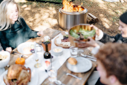 Solo Stove Yukon 2.0 + Standfuß, Feuerstelle, Feuerschale für Terrasse, Feuertonne - Efeuria, die Gartenhecken aus Efeu